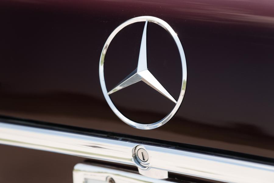  Mercedes-Benz 600 SWB Sedan 1970 года  (фото 7 из 18)